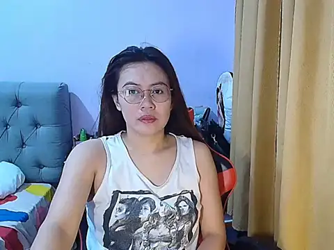 Snapshot of crizzybel chatting on May 25, 1:49 am crizzybel online show from May 25, 1:49 am