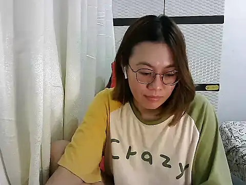 crizzybel online show from March 11, 2:40 pm