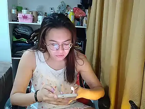 crizzybel online show from March 25, 7:02 pm