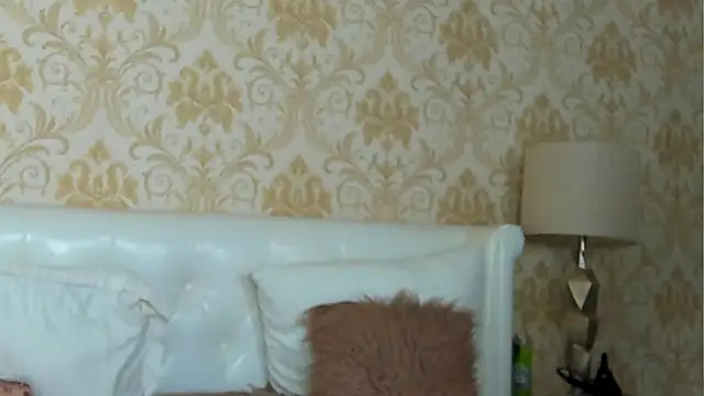 Snapshot of GiannaElliss chatting on January 20, 7:15 am GiannaElliss online show from January 20, 7:15 am