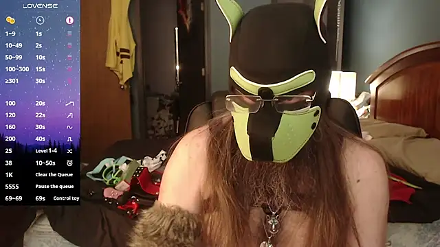 kinkywolf429 online show from May 7, 10:35 pm