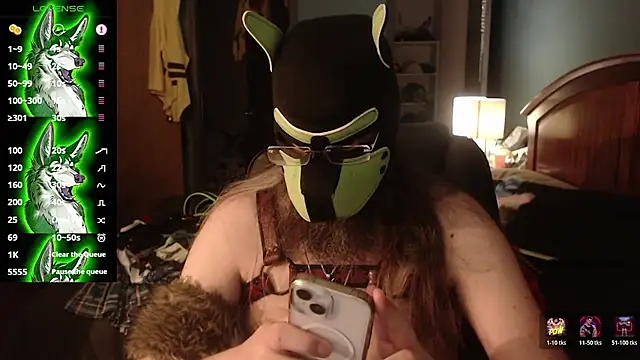 kinkywolf429 online show from June 25, 9:53 pm