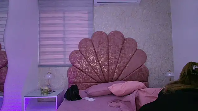 leon gaby online show from March 3, 7:21 pm