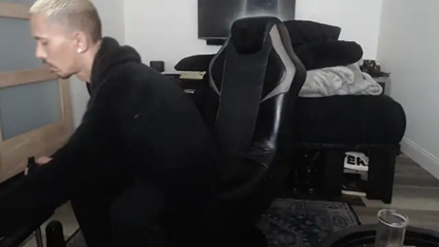 inc25cbxh online show from December 19, 7:49 pm