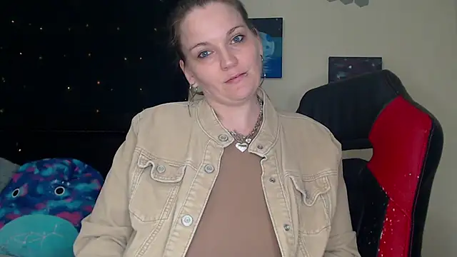 Snapshot of ToxicLilly chatting on December 21, 8:28 am ToxicLilly online show from December 21, 8:28 am