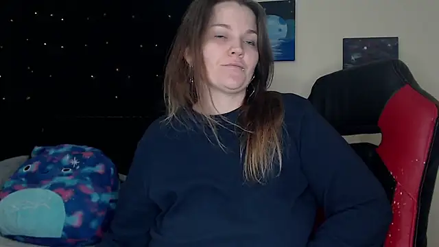 Snapshot of ToxicLilly chatting on December 19, 8:34 am ToxicLilly online show from December 19, 8:34 am