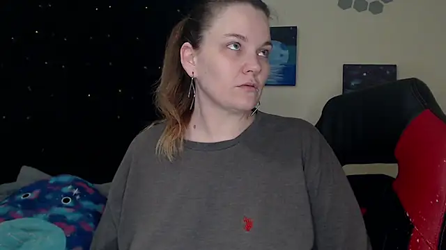 Snapshot of ToxicLilly chatting on March 10, 10:07 am ToxicLilly online show from March 10, 10:07 am