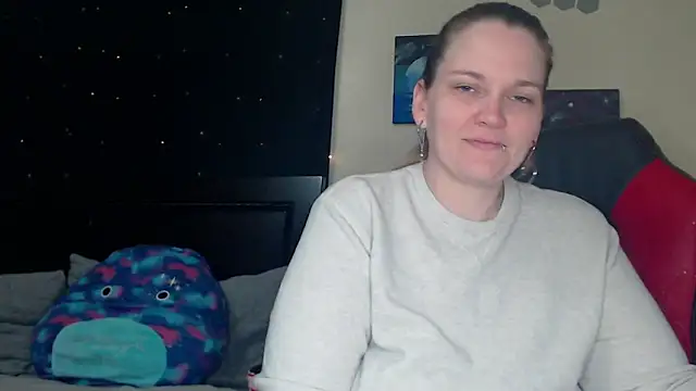 Snapshot of ToxicLilly chatting on January 22, 8:29 am ToxicLilly online show from January 22, 8:29 am