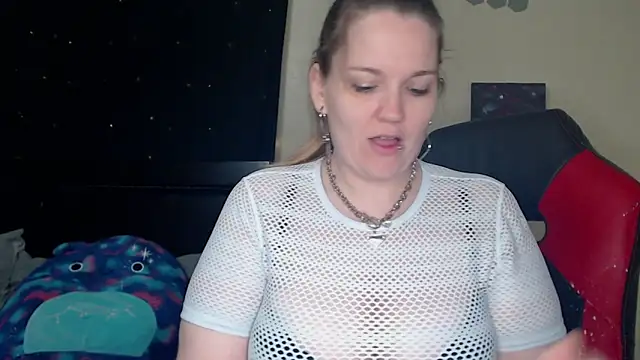 Snapshot of ToxicLilly chatting on January 25, 9:26 am ToxicLilly online show from January 25, 9:26 am