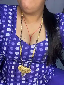 Zoya Varma004 online show from November 4, 10:30 am