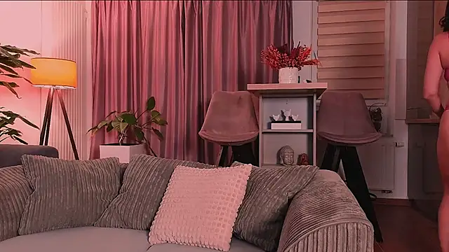 MayaCroft online show from January 11, 4:25 pm