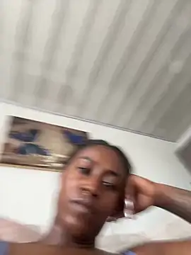 Brunna-Brownn online show from April 18, 8:20 pm