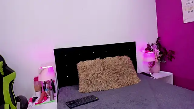 Brunna-Brownn online show from December 1, 11:55 am