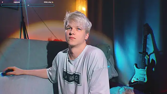 Breston Sweet online show from November 12, 5:11 am