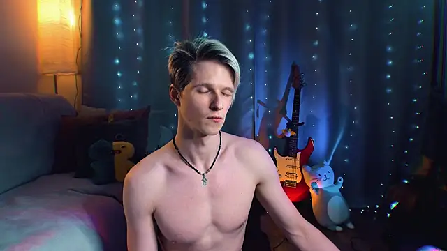 Breston Sweet online show from February 18, 3:48 am