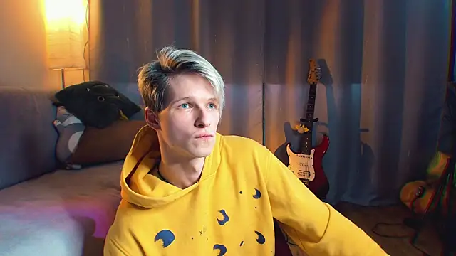 Breston Sweet online show from February 17, 2:14 pm