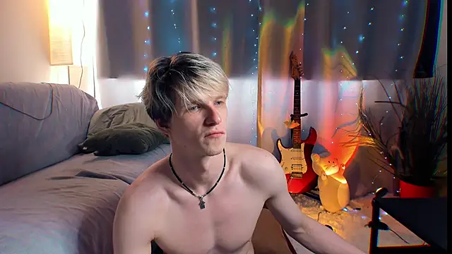 Breston Sweet online show from April 12, 1:25 pm