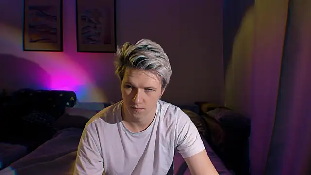 Snapshot of Breston_Sweet chatting on September 23, 6:59 pm Breston Sweet online show from September 23, 6:59 pm
