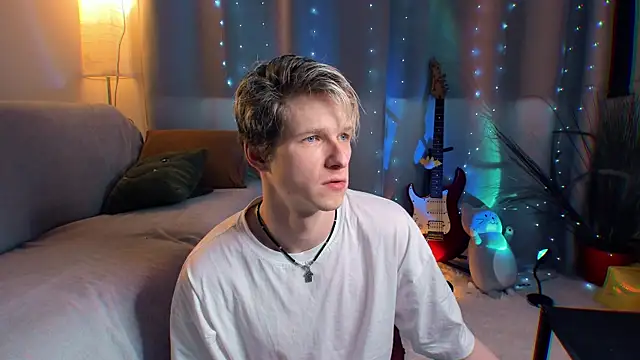 Breston Sweet online show from April 4, 4:52 am