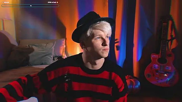 Breston Sweet online show from November 2, 1:32 am