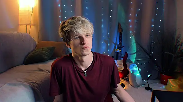 Breston Sweet online show from April 4, 5:08 pm