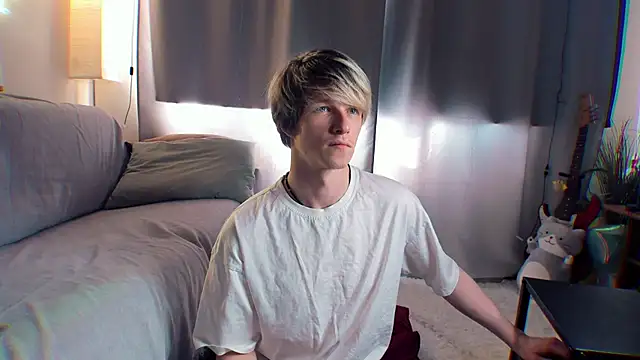 Snapshot of Breston_Sweet chatting on June 2, 2:28 pm Breston Sweet online show from June 2, 2:28 pm