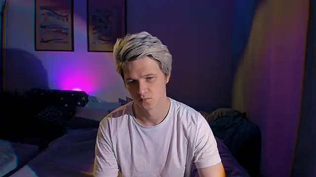 Snapshot of Breston_Sweet chatting on September 22, 7:42 pm Breston Sweet online show from September 22, 7:42 pm