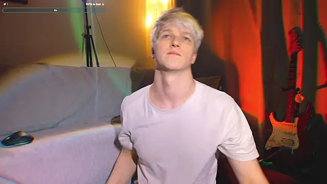 Breston Sweet online show from November 4, 3:32 am