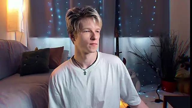 Breston Sweet online show from April 14, 11:04 am