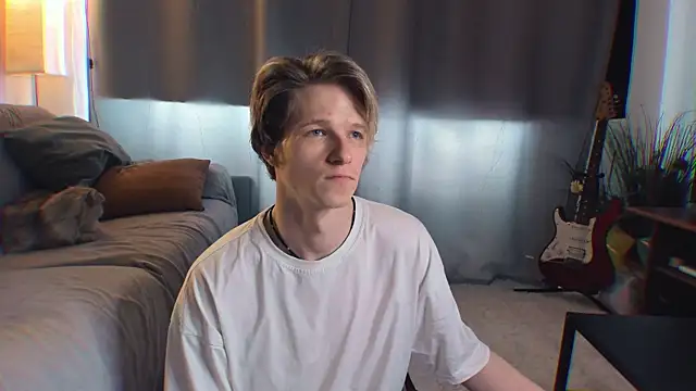 Snapshot of Breston_Sweet chatting on June 26, 8:42 am Breston Sweet online show from June 26, 8:42 am