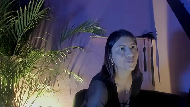 Snapshot of isa_kiss chatting on April 26, 12:02 pm isa kiss online show from April 26, 12:02 pm