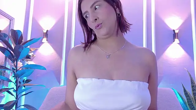 isa kiss online show from March 12, 12:42 pm