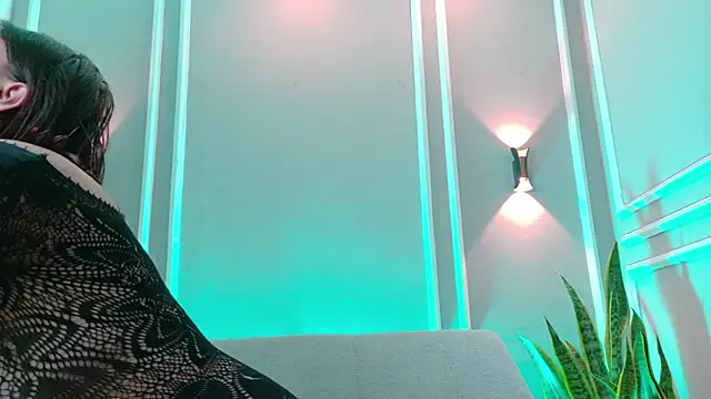 isa kiss online show from February 21, 12:51 pm