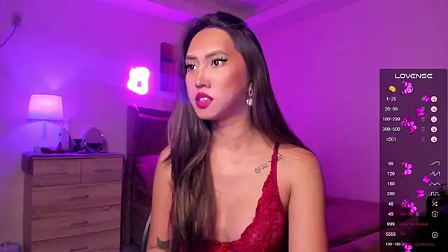 Snapshot of BombshellPH chatting on January 5, 6:13 pm BombshellPH online show from January 5, 6:13 pm