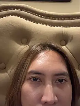 Snapshot of BombshellPH chatting on November 28, 4:40 pm BombshellPH online show from November 28, 4:40 pm