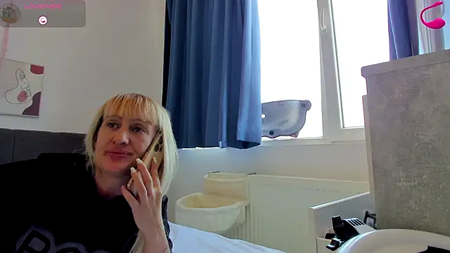 Snapshot of Almatoys chatting on September 18, 9:45 am Almatoys online show from September 18, 9:45 am