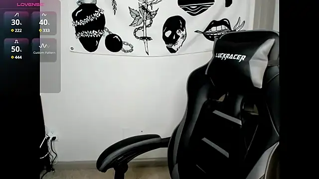 MelroseStrip online show from February 27, 10:42 pm