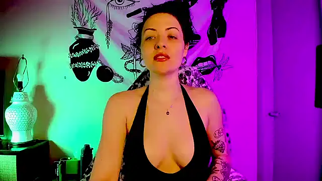 MelroseStrip online show from December 4, 7:35 pm