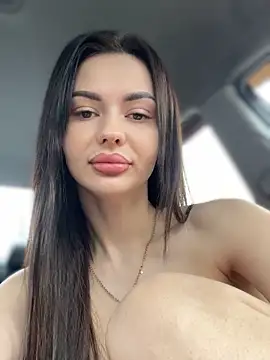 PrincessaHill  online show from April 2, 5:58 am