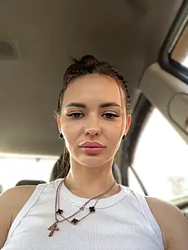 Snapshot of PrincessaHill_ chatting on February 5, 6:56 am PrincessaHill online show from February 5, 6:56 am
