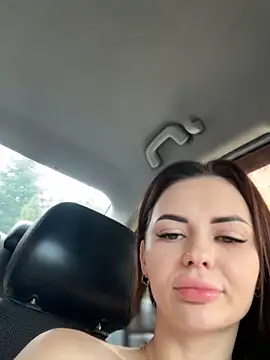 Snapshot of PrincessaHill_ chatting on November 18, 10:07 am PrincessaHill online show from November 18, 10:07 am