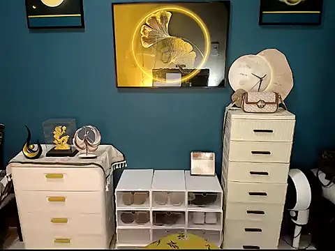 BonaBarrameda online show from September 23, 6:31 am