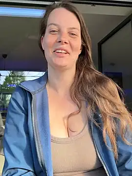 newMichelle online show from April 28, 6:29 am