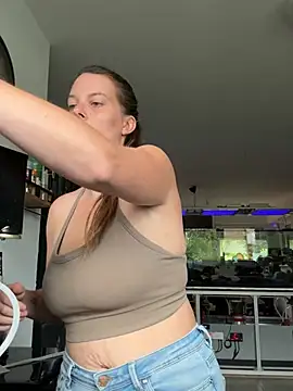 newMichelle online show from July 7, 5:32 am