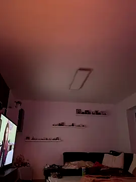 Snapshot of newMichelle chatting on December 5, 7:33 pm newMichelle online show from December 5, 7:33 pm