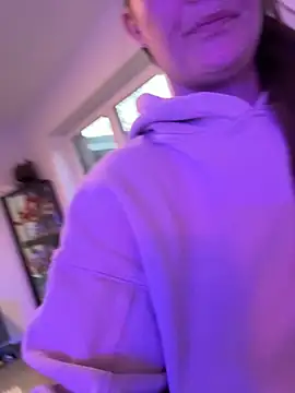 newMichelle online show from February 4, 7:03 am