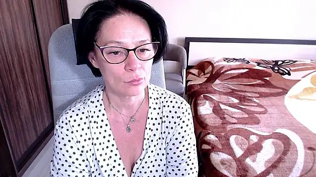 Snapshot of BelovedLady chatting on March 6, 5:35 am BelovedLady online show from March 6, 5:35 am