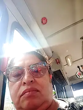 Snapshot of Keyla01_ chatting on February 27, 8:41 pm Keyla01 online show from February 27, 8:41 pm