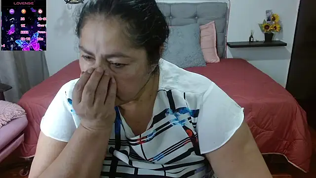 Snapshot of Keyla01_ chatting on June 24, 6:17 pm Keyla01 online show from June 24, 6:17 pm