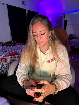 Snapshot of sage_love chatting on October 7, 3:07 am sage love online show from October 7, 3:07 am